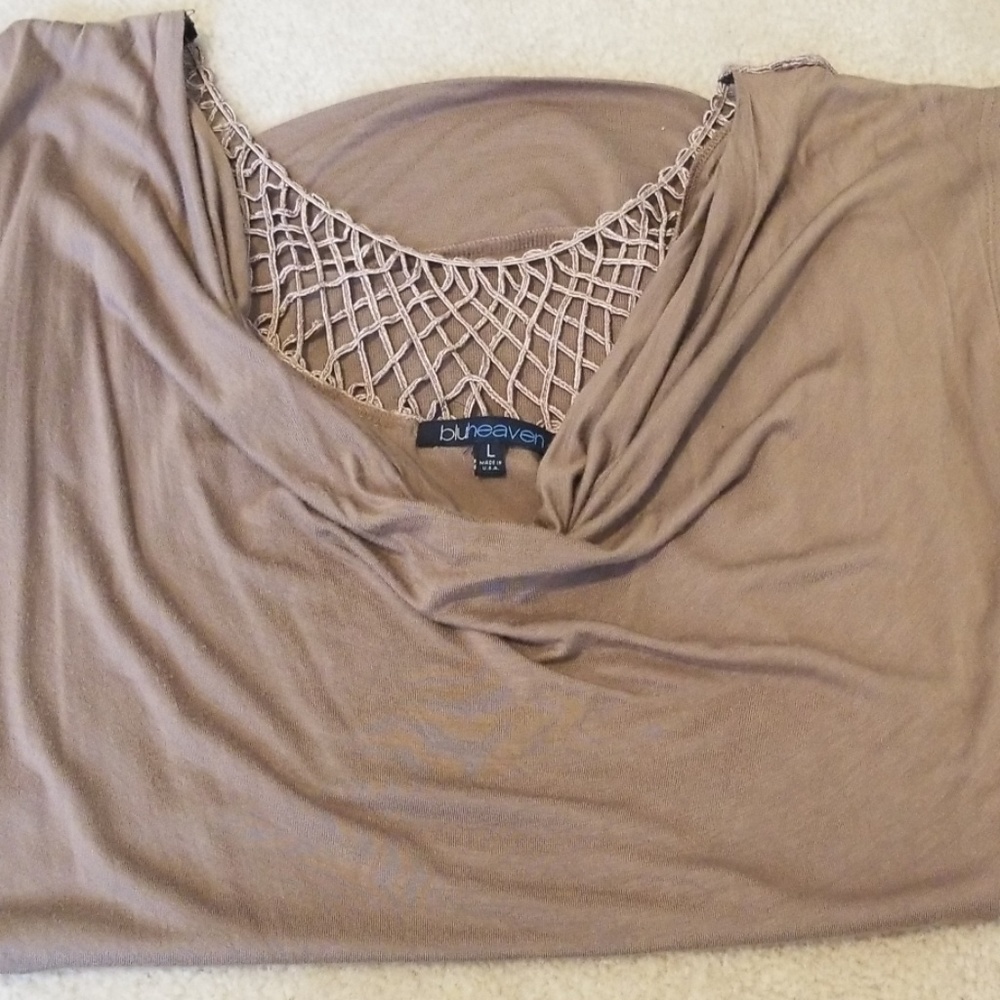 Scoop neck shirt